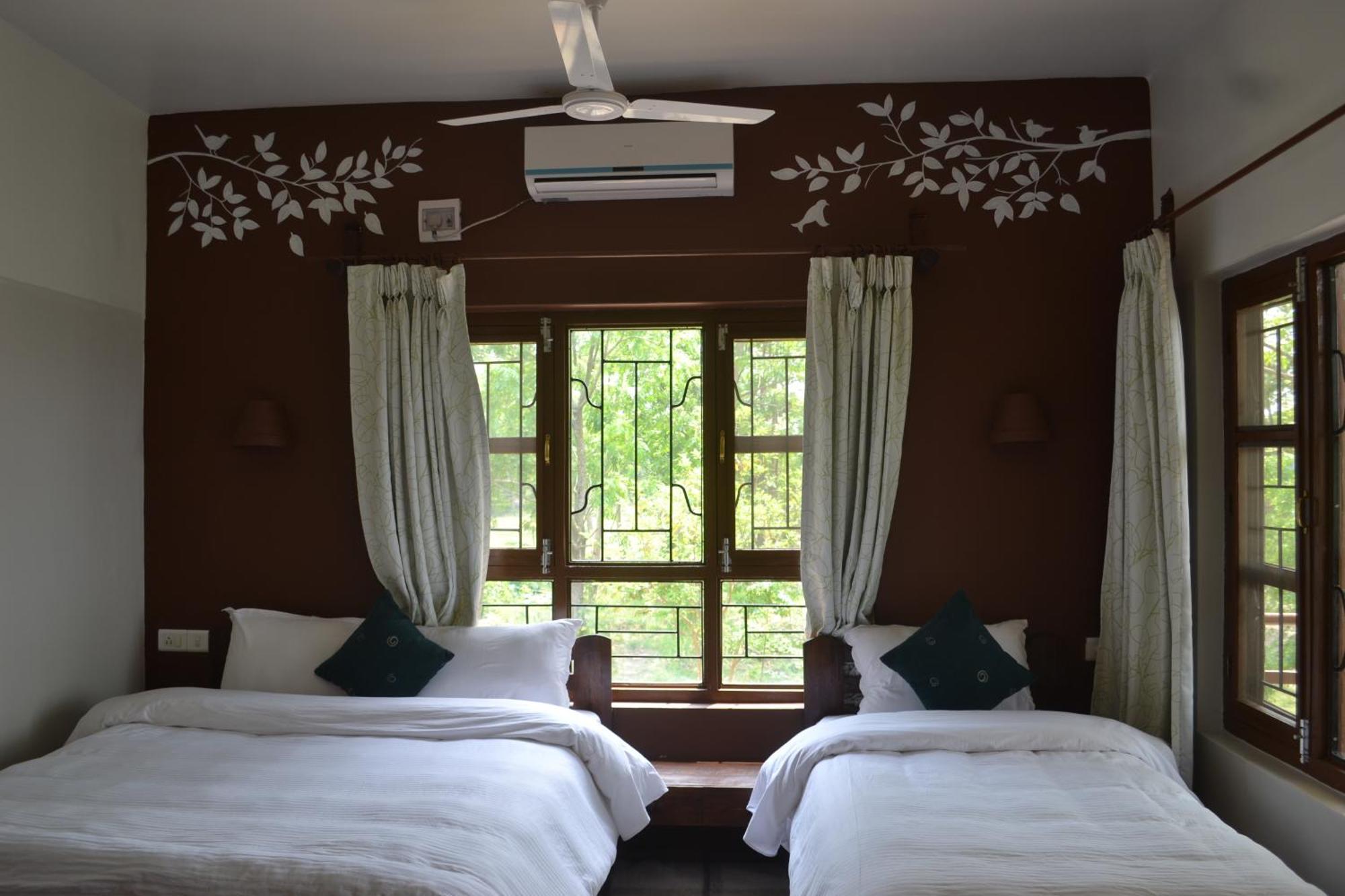 River View Jungle Camp Sauraha Zimmer foto